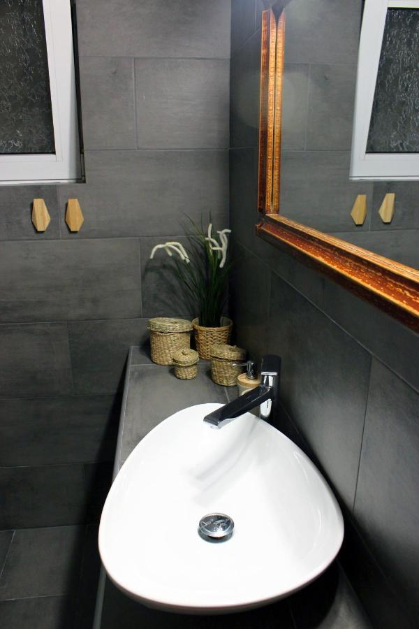 Homel Rocks -Elegant Apt 2Bd -Amazing Garden View Kalampáka Eksteriør bilde